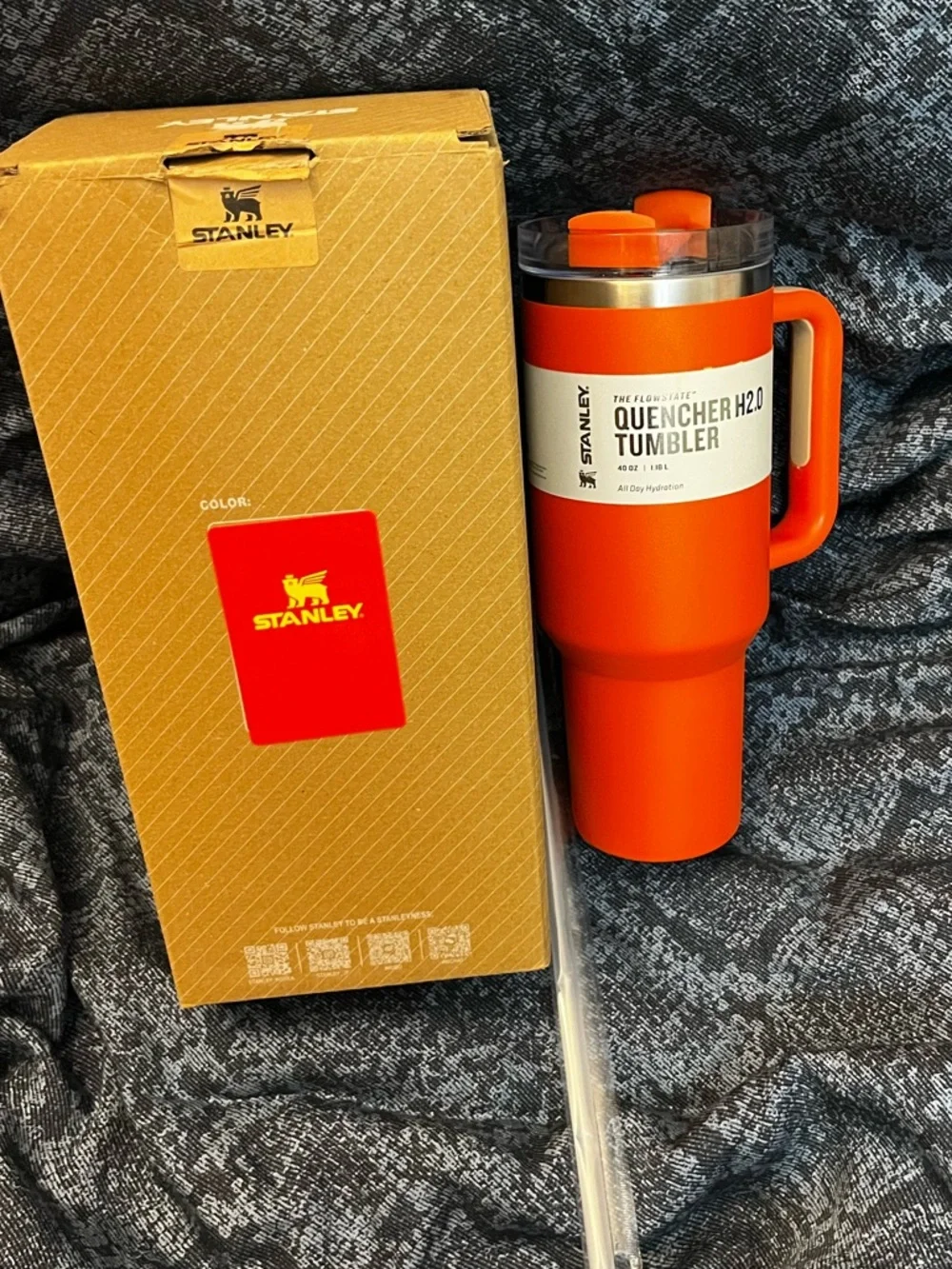Stanley Quencher Flowstate H2.0 Tumbler Orange 40 Ounces - Picture 7 of 10